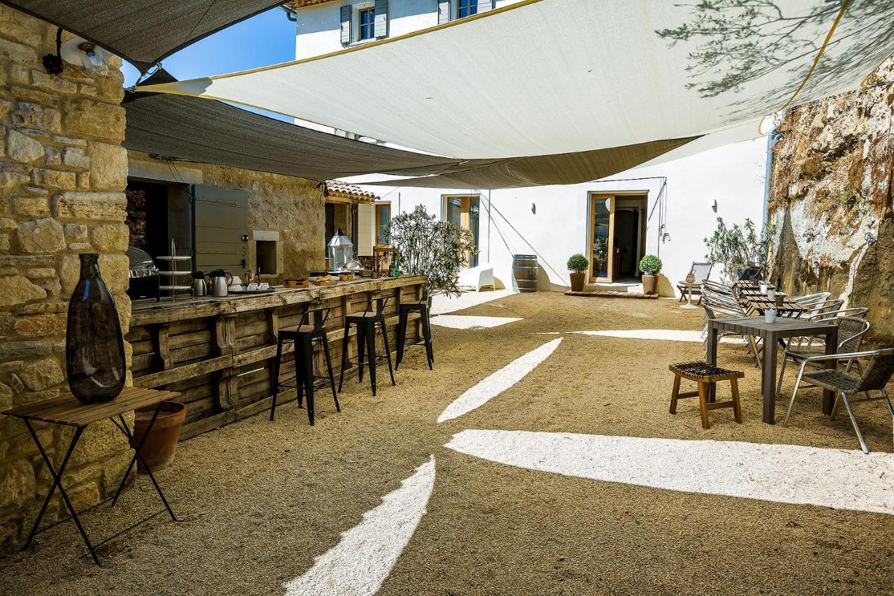 Chateau Les Gardis Lourmarin Exterior foto